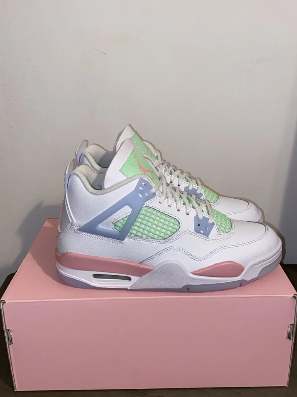 Brand new never worn, authentic, Jordan Air 4 Low — White, Pink & Mint Accent - Picture 3 of 5